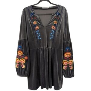 MISSLOOK Dark Gray Velvet Boho Embroidered Tunic, Size 2X.